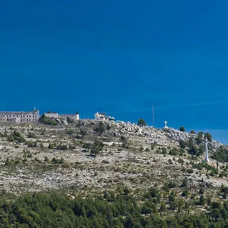 Comfortable Neda 58m2 Next To Beach&old Town, Beautiful Location