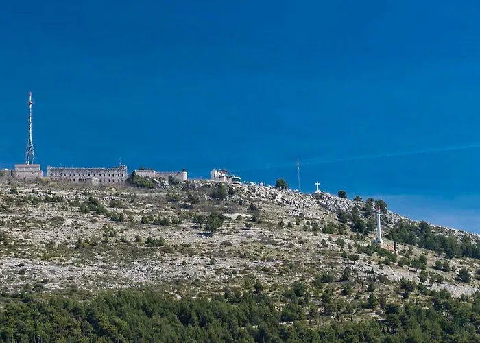 Comfortable Neda 58m2 Next To Beach&old Town, Beautiful Location